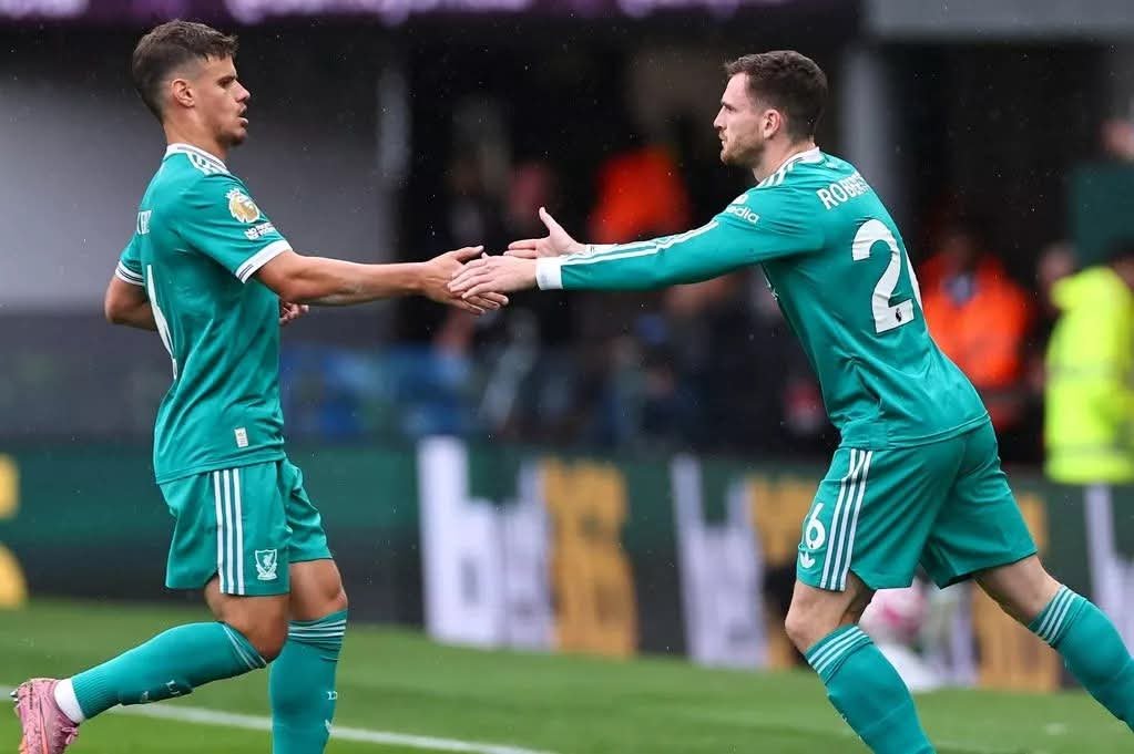 Robertson üzent Kerkez Milos kritikusainak